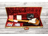 Fender American Vintage II 1957 Maple Fingerboard 2-Color Sunburst Fender American Vintage II 1957 Maple Fingerboard 2-Color Sunburst